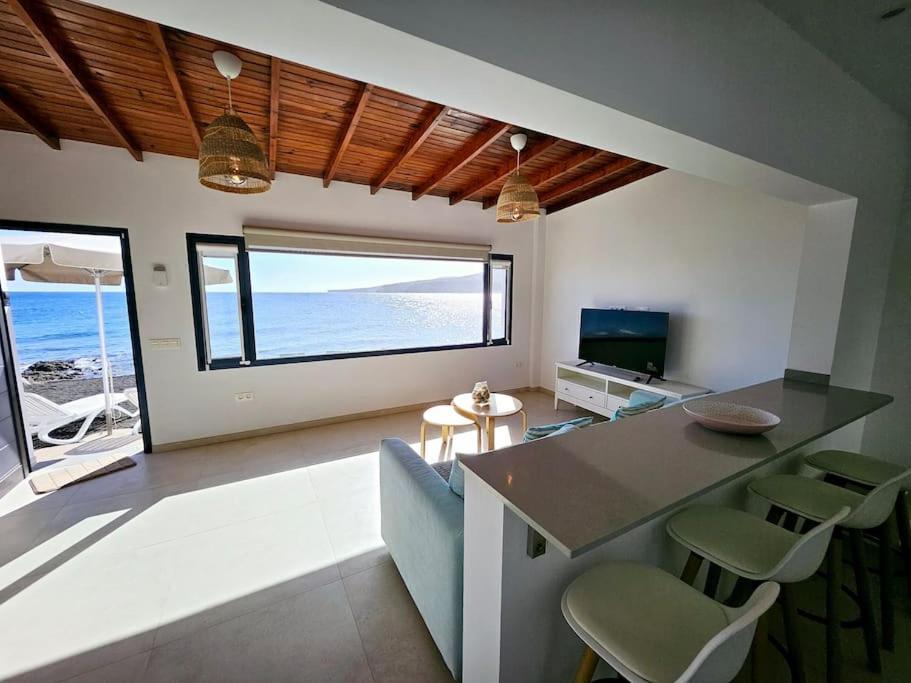 Casa Playa Quemada Junto Al Mar Villa Exterior photo